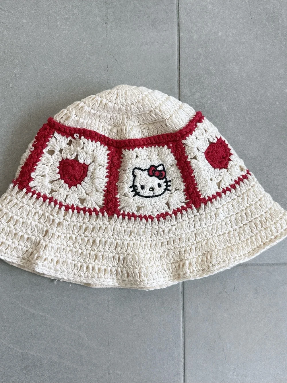NWT Zara X Hello Kitty Sanrio Crochet bucket Hat